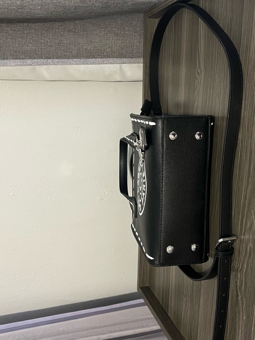Karl Lagerfeld Black and White Logo Bag/Crossbody - Picture 7 of 7